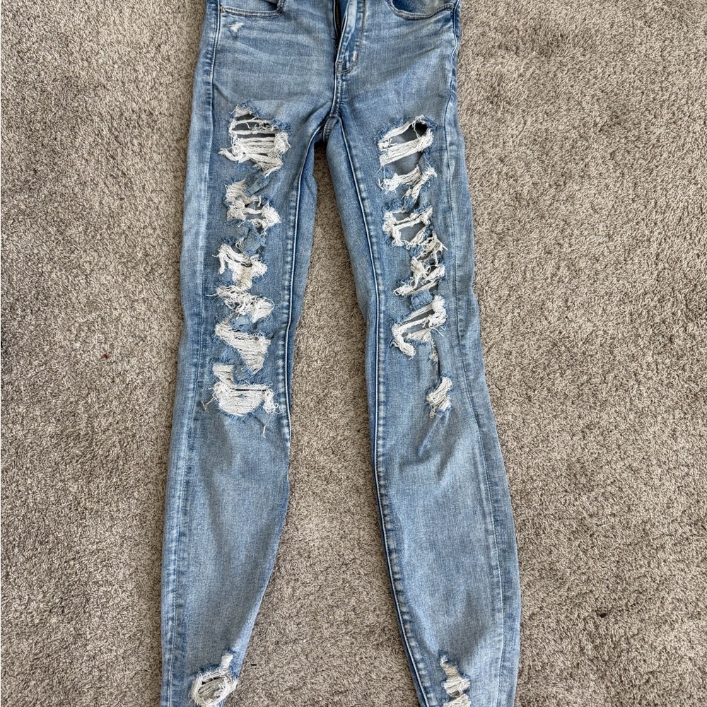 American Eagle Outfitters Light Blue Distressed Skinny Jeans